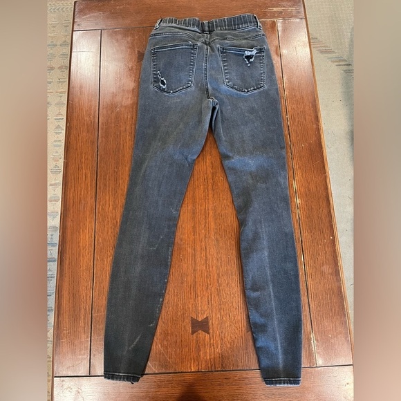 m jeans by maurices™ Black Cool Comfort Pull On Super High Rise Ripped Jegging S - Picture 4 of 10